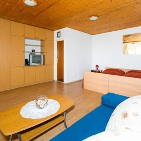 Arka - Studio Apartment